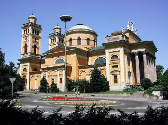 Fortuna Apartmanok Eger Hungary